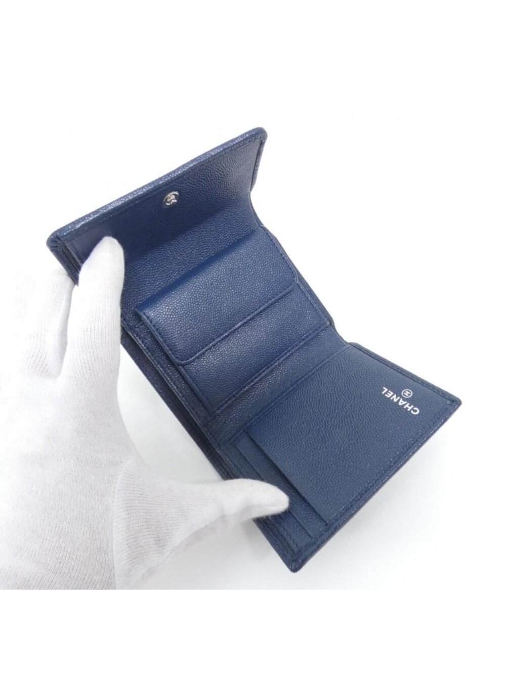 Chanel Coco Buttons Line Wallet - Picture 4 of 7